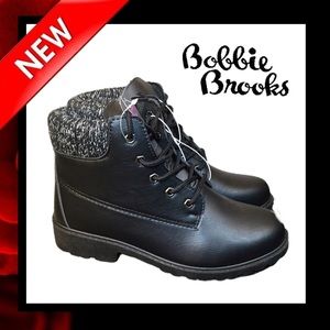 👢 Bobbie Brooks Lace-UpBoots